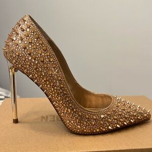 Steve Madden heels size 6